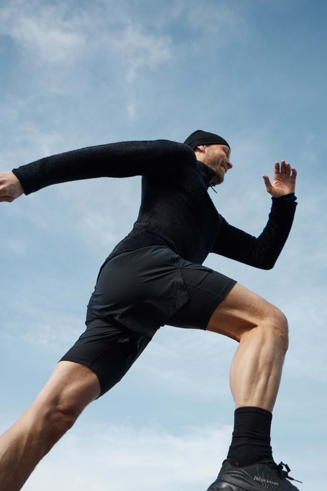 F25_houdini-sportswear-man-Running